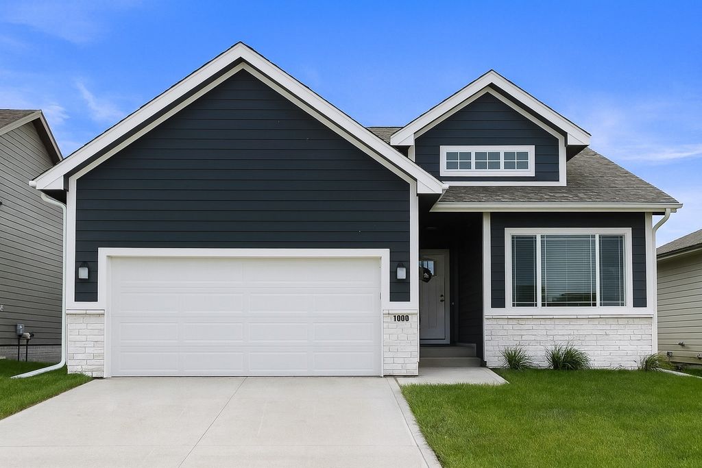 1008 NE 21ST Street, Grimes, IA 50111