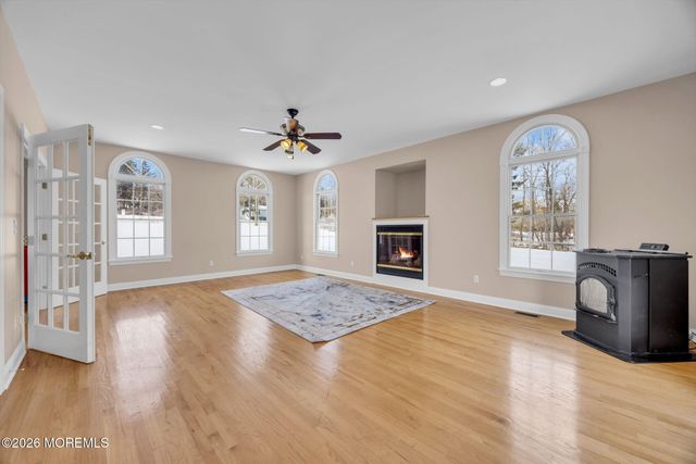 201 Sidney Road, Pittstown, NJ 08867