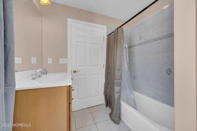 201 Sidney Road, Pittstown, NJ 08867