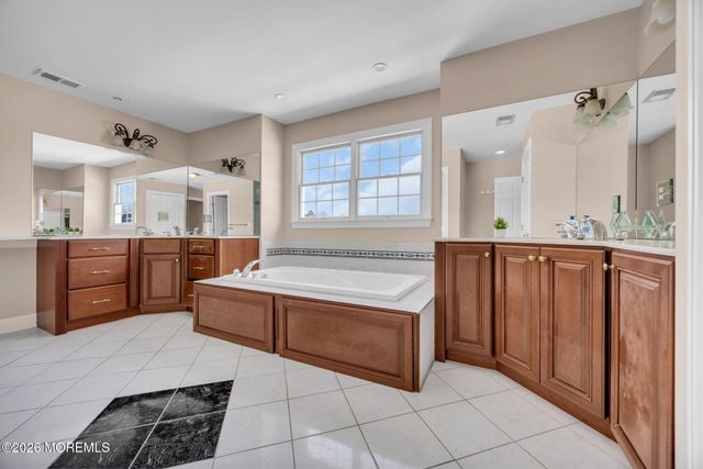 201 Sidney Road, Pittstown, NJ 08867