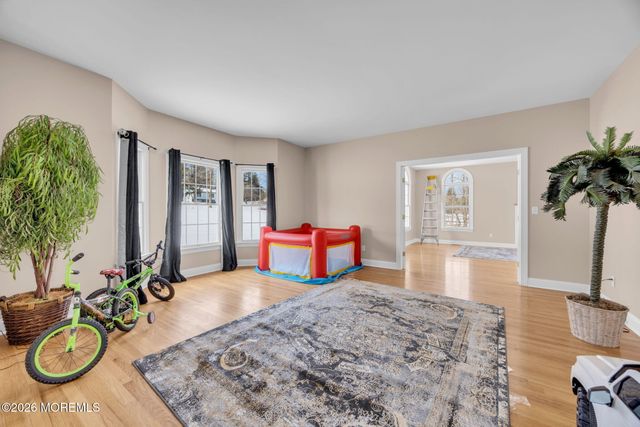 201 Sidney Road, Pittstown, NJ 08867