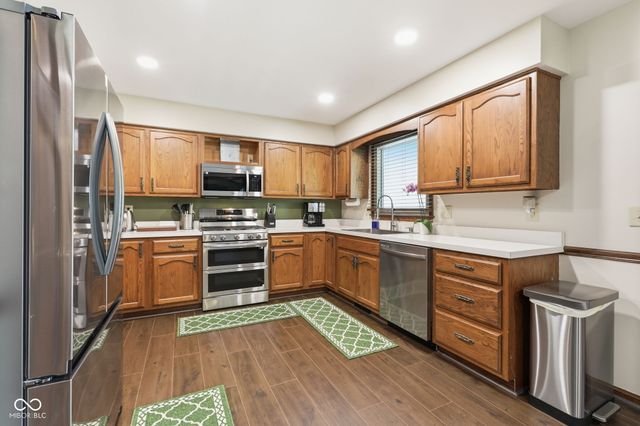7164 Sandalwood Drive, Avon, IN 46123