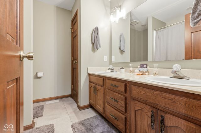 7164 Sandalwood Drive, Avon, IN 46123
