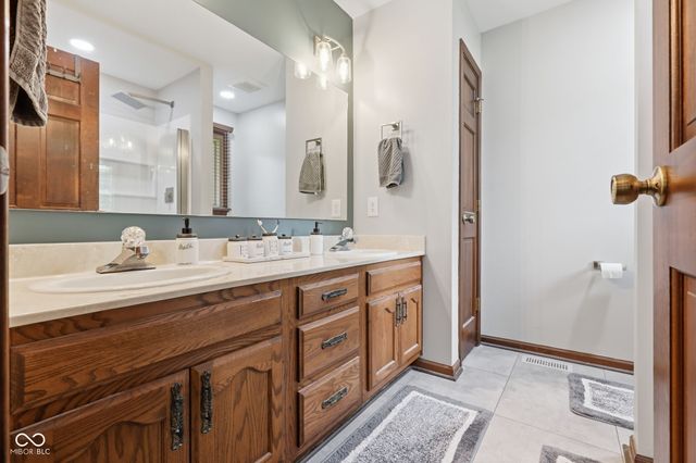 7164 Sandalwood Drive, Avon, IN 46123