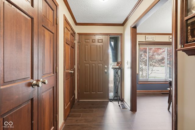7164 Sandalwood Drive, Avon, IN 46123