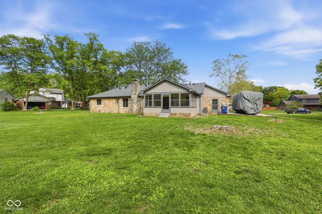 7164 Sandalwood Drive, Avon, IN 46123
