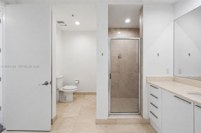 15051 Royal Oaks Lane 102, North Miami, FL 33181