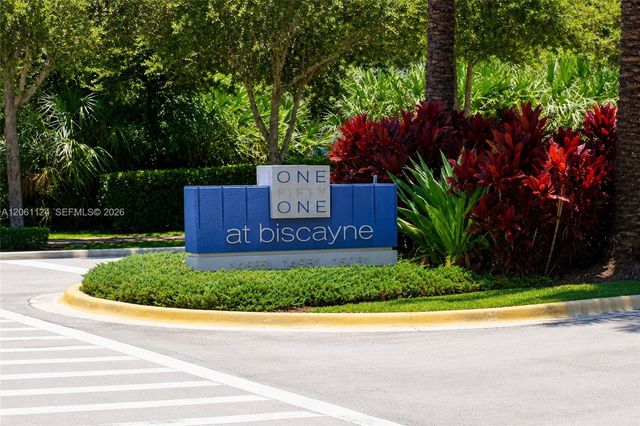 15051 Royal Oaks Lane 102, North Miami, FL 33181