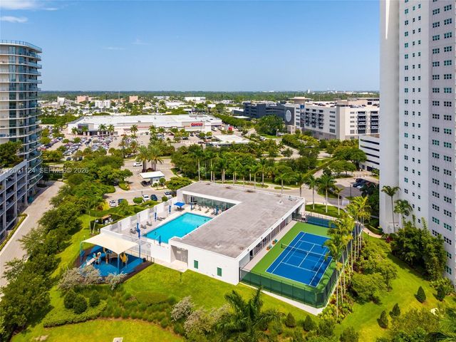 15051 Royal Oaks Lane 102, North Miami, FL 33181