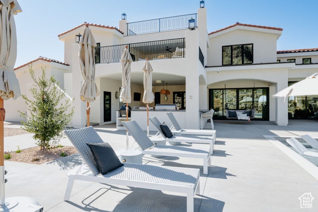 Image 3 of property listing at 3961 S 1100 W, Hurricane, UT 84737