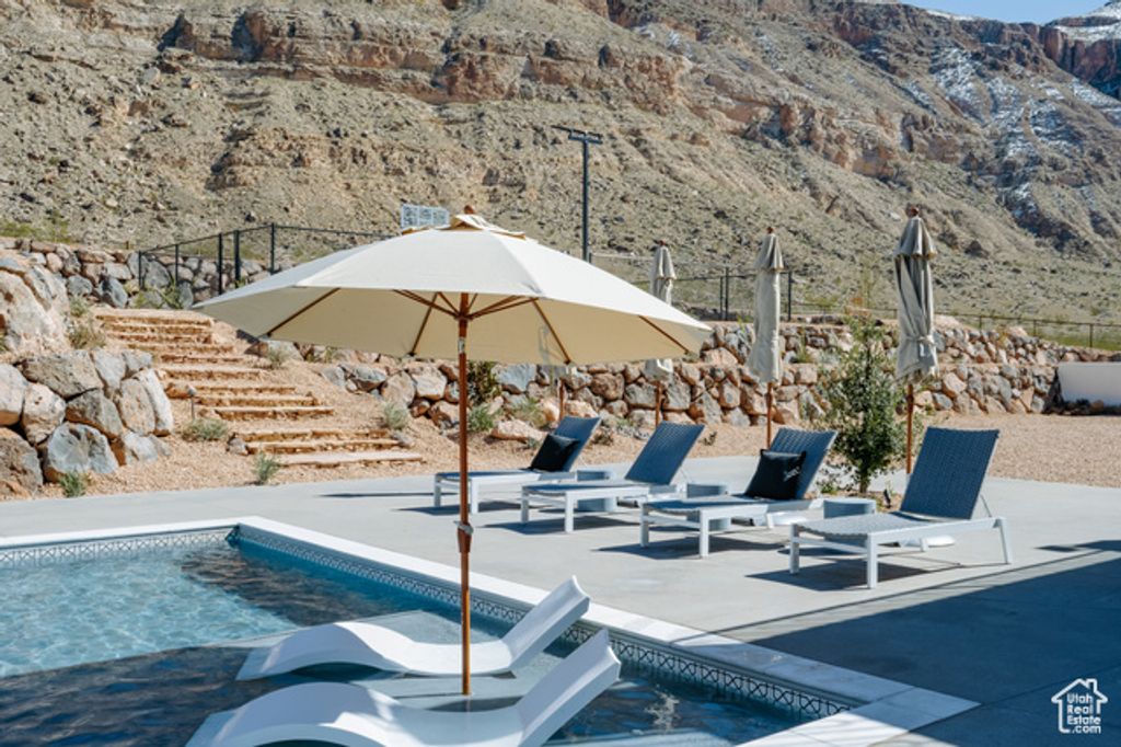 Image 6 of property listing at 3961 S 1100 W, Hurricane, UT 84737