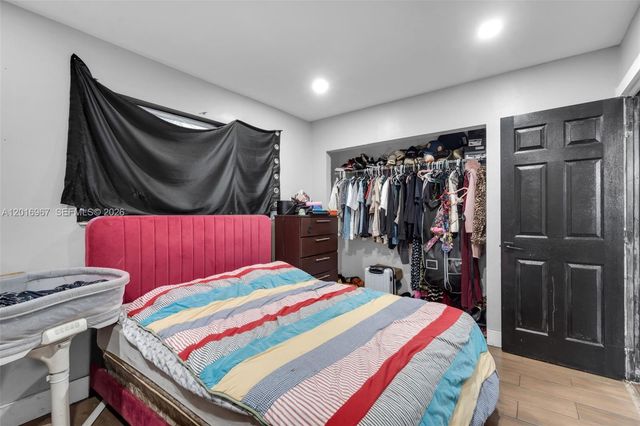 1121 N 71st Avenue, Hollywood, FL 33024