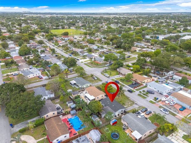 1121 N 71st Avenue, Hollywood, FL 33024