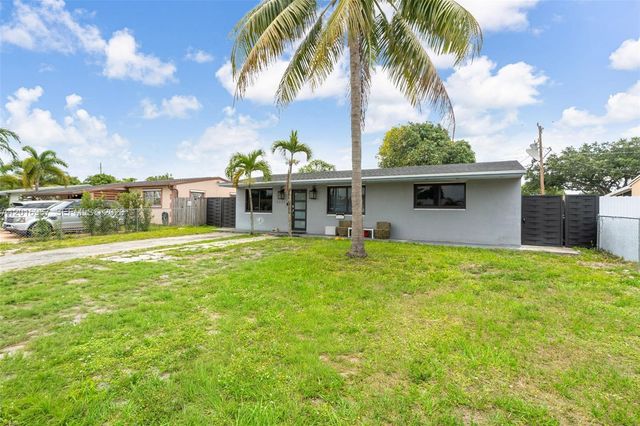1121 N 71st Avenue, Hollywood, FL 33024