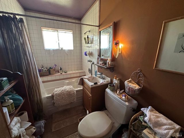 3635 Country Club Dr, Clearlake, CA 95422