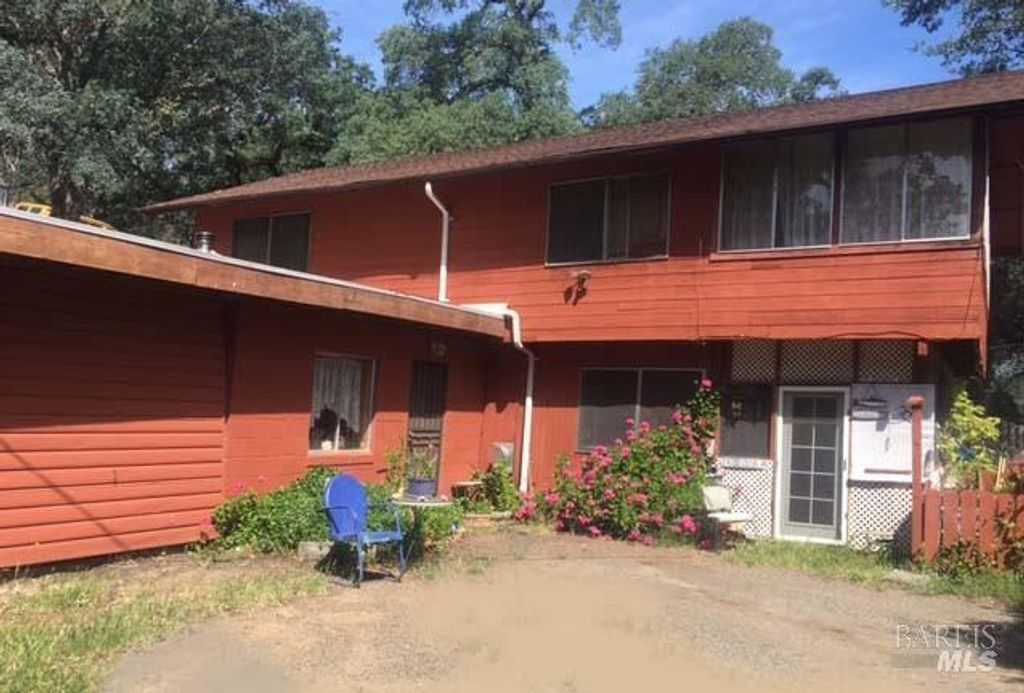 3635 Country Club Dr, Clearlake, CA 95422