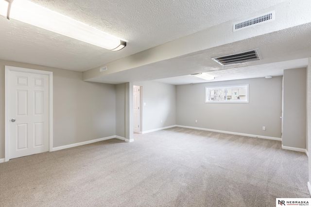 7611 Teal Street, La Vista, NE 68128