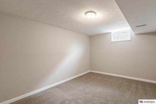 7611 Teal Street, La Vista, NE 68128