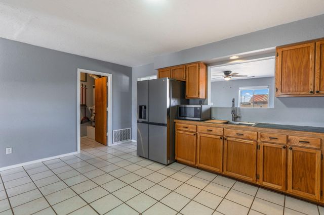 4603 Clay Street SE, Albuquerque, NM 87105
