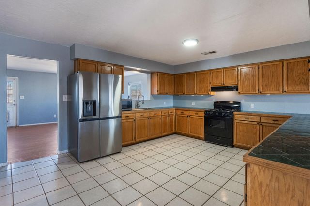 4603 Clay Street SE, Albuquerque, NM 87105