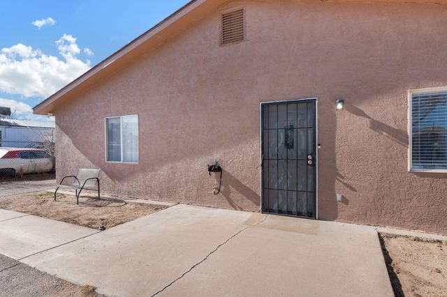 4603 Clay Street SE, Albuquerque, NM 87105