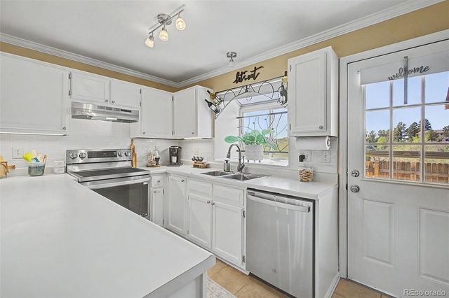 6618 Warbler Lane, Colorado Springs, CO 80919