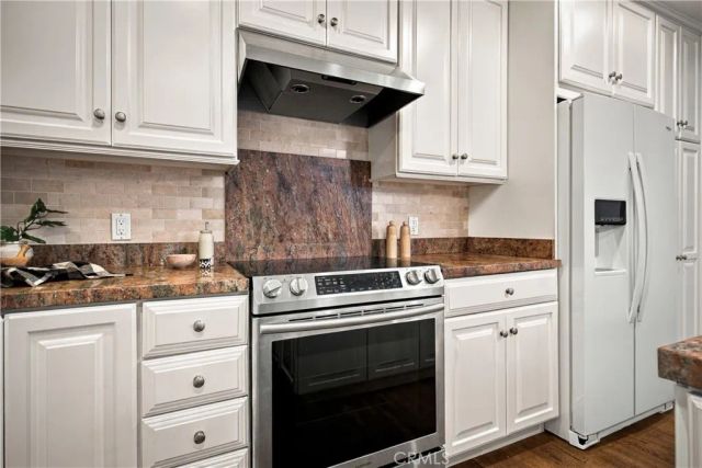 11436 Clarkson Road, Los Angeles, CA 90064