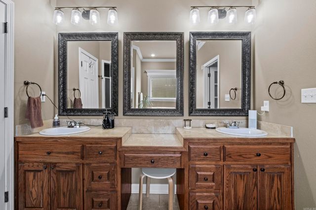 130 Oneida Way, Maumelle, AR 72113