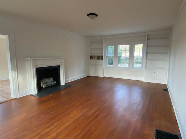 3 Willow Glen Rd, Huntington, WV 25701