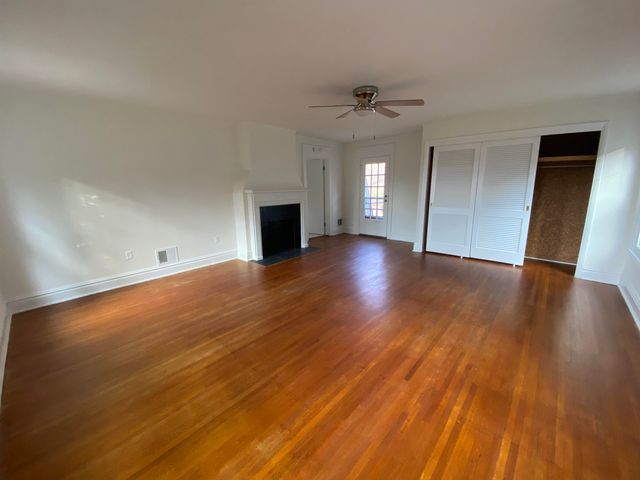 3 Willow Glen Rd, Huntington, WV 25701