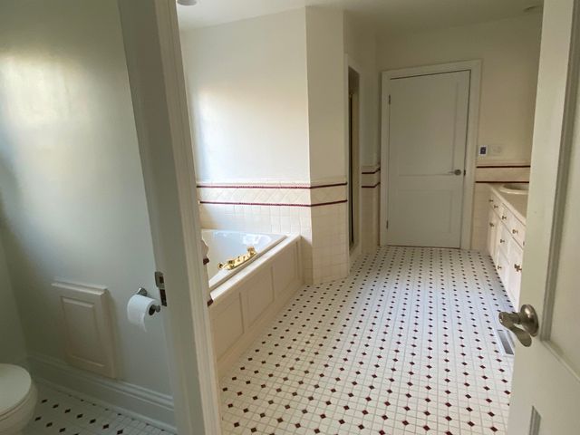 3 Willow Glen Rd, Huntington, WV 25701