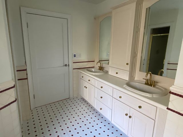 3 Willow Glen Rd, Huntington, WV 25701