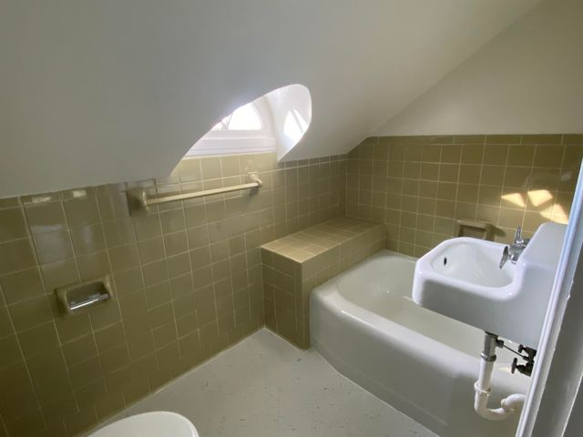 3 Willow Glen Rd, Huntington, WV 25701