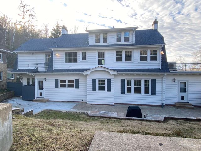 3 Willow Glen Rd, Huntington, WV 25701