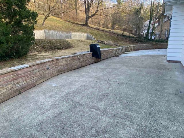 3 Willow Glen Rd, Huntington, WV 25701