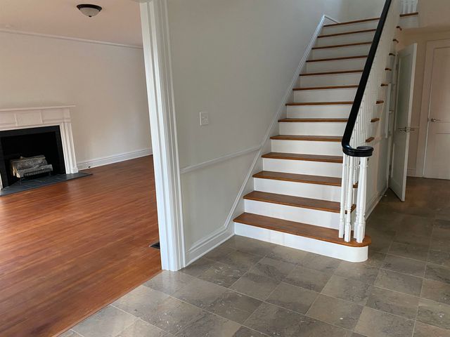 3 Willow Glen Rd, Huntington, WV 25701