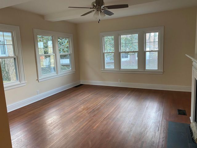 3 Willow Glen Rd, Huntington, WV 25701