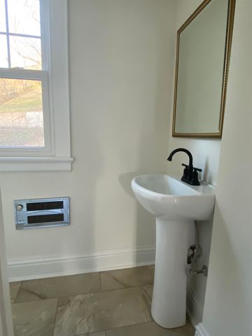 3 Willow Glen Rd, Huntington, WV 25701