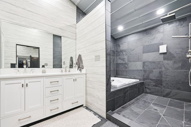 5275 W CR 400 S Road, Muncie, IN 47302