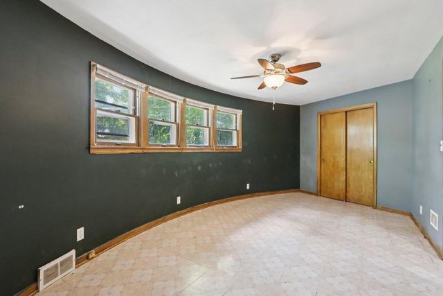 2009 Rapids DRIVE, Racine, WI 53404