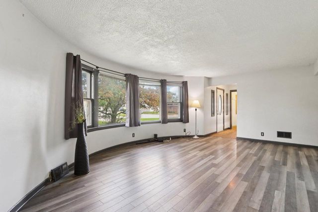 2009 Rapids DRIVE, Racine, WI 53404