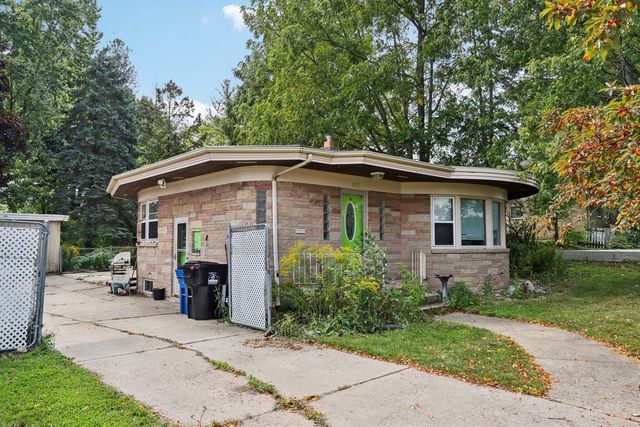 2009 Rapids DRIVE, Racine, WI 53404
