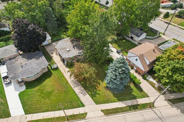 2009 Rapids DRIVE, Racine, WI 53404