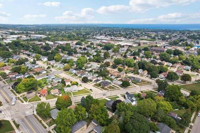 2009 Rapids DRIVE, Racine, WI 53404