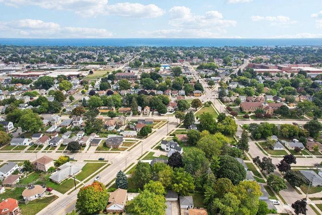 2009 Rapids DRIVE, Racine, WI 53404