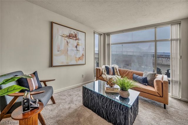 2222 Detroit Avenue 603, Cleveland, OH 44113