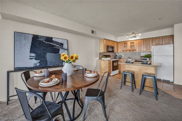 2222 Detroit Avenue 603, Cleveland, OH 44113