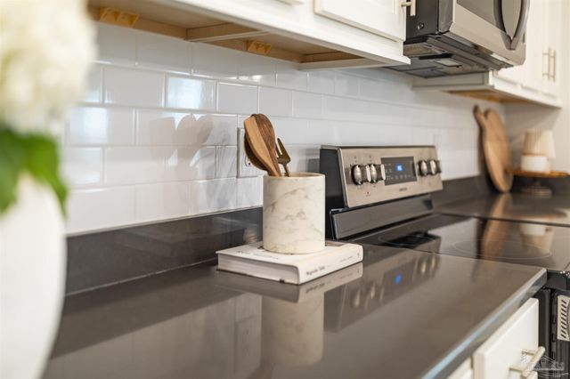 6306 Romsey Ct, Gulf Breeze, FL 32563