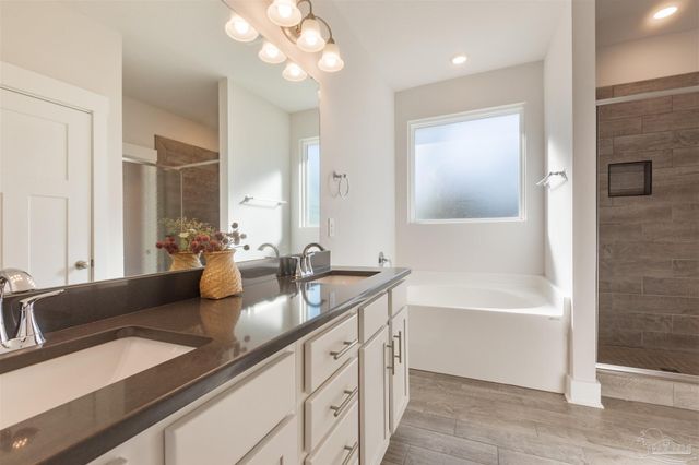 6306 Romsey Ct, Gulf Breeze, FL 32563