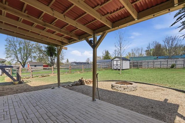 7485 St Rt 123, Blanchester, OH 45107